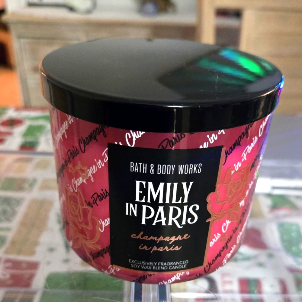 Emily in Paris Candle ☆ Pink Champagne Candle ☆ Bath and Body Works